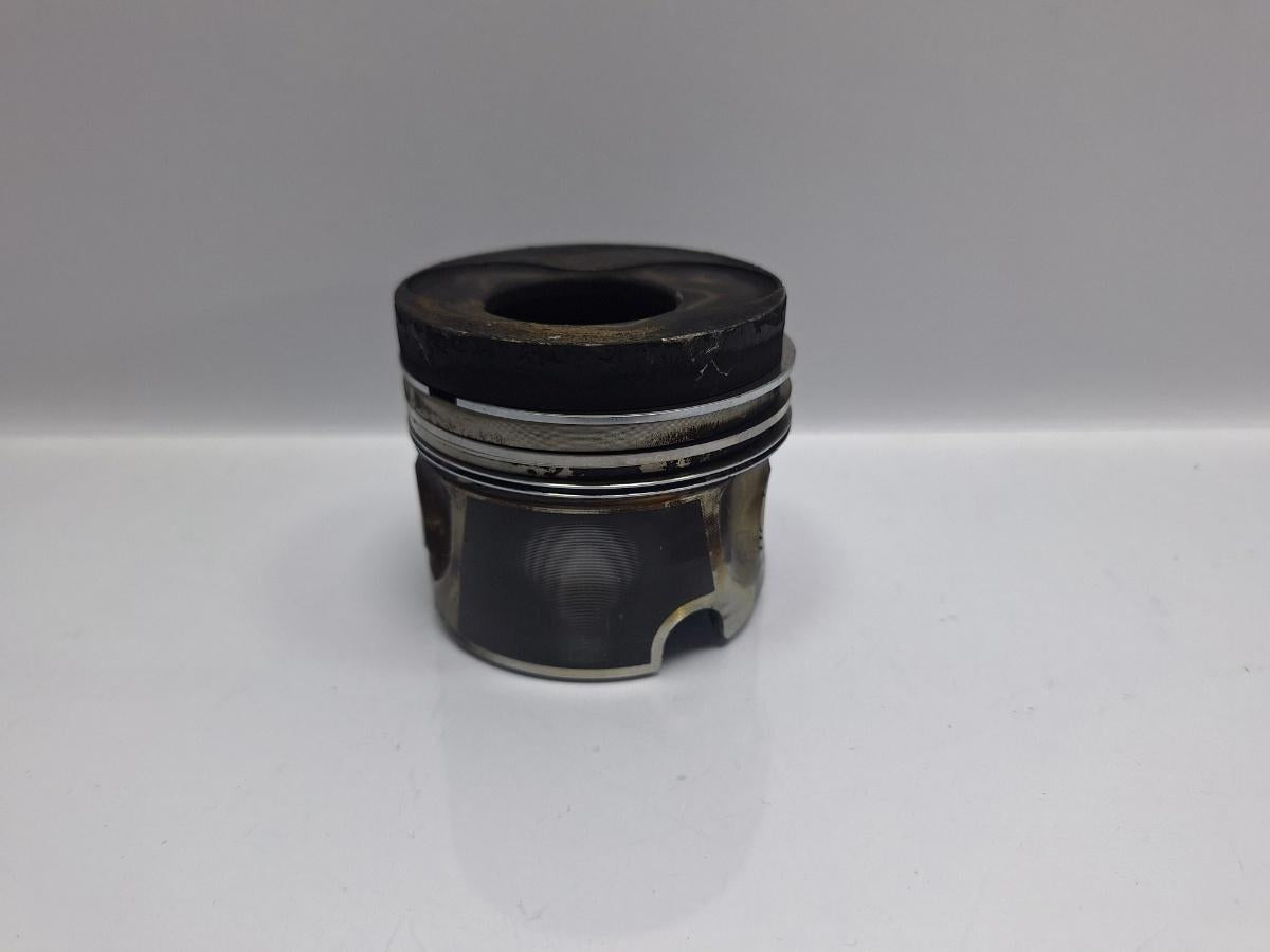 Piston 1/2 SKODA SUPERB 3U4 2001 - 2008 TDI AVF, AWX 038107065EL