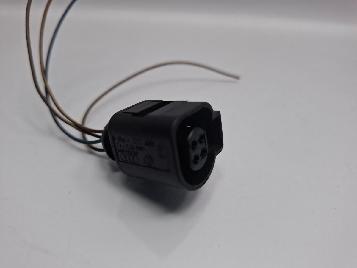 Mufa conector 4 pini SKODA SUPERB 3U4 2001 - 2008 TDI AVF, AWX 4B0973712