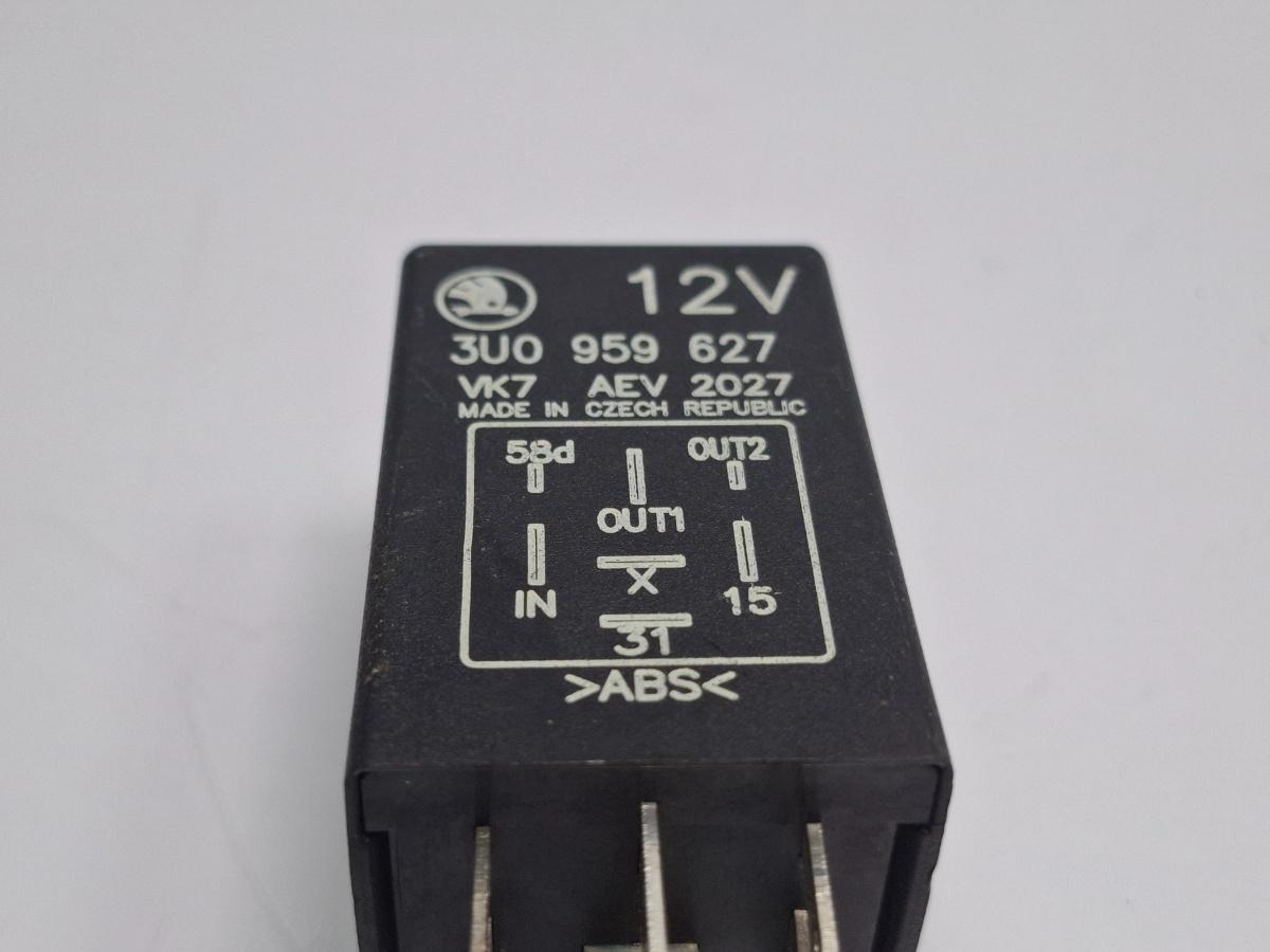 Releu 445 SKODA SUPERB 3U4 2001 - 2008 TDI AVF, AWX 3U0959627