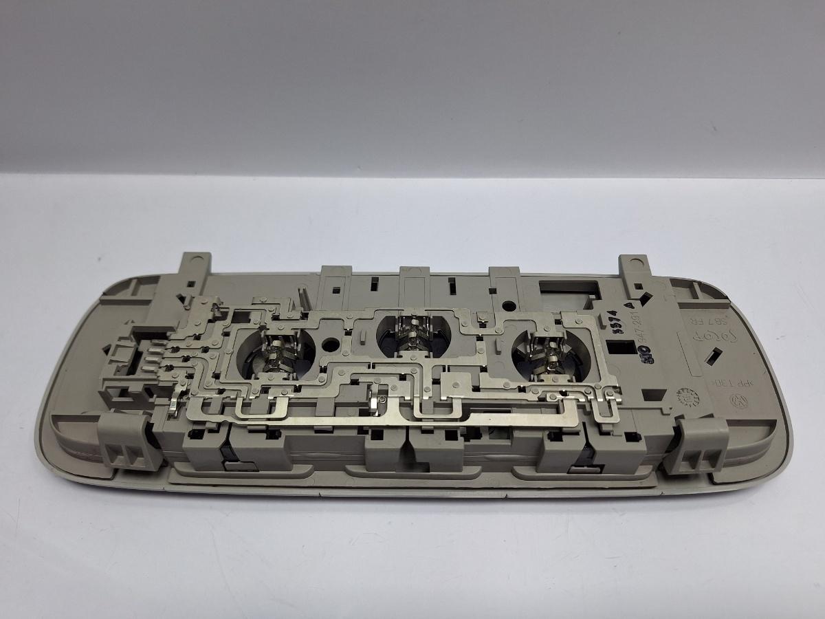 Plafoniera lumini pasageri SKODA OCTAVIA Combi 5E5 2012 - > TDI CKFC, CRMB, CYKA 3T0947291A