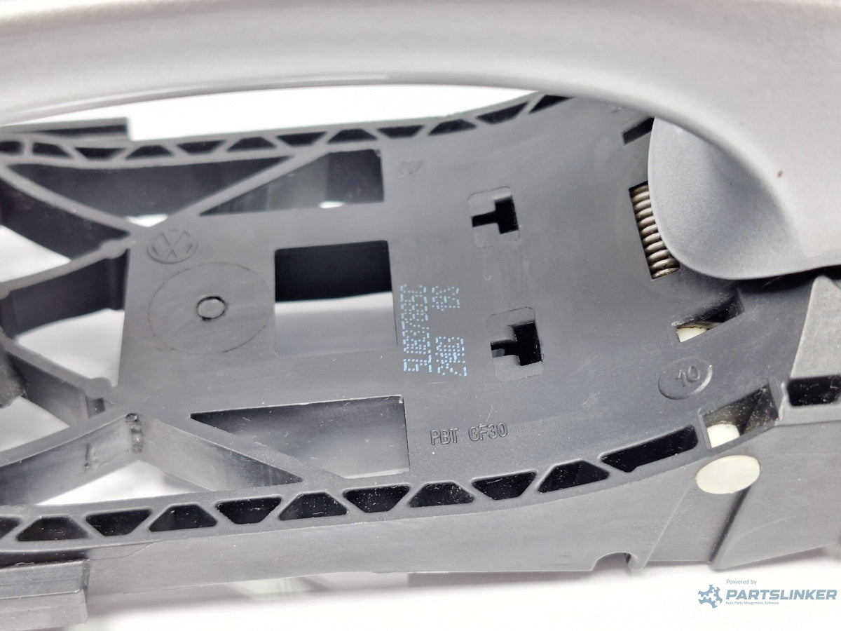 Maner exterior cu suport usa LA7W stanga spate SKODA OCTAVIA Combi 5E5 2012 - > TDI CKFC, CRMB, CYKA 5L0837885C