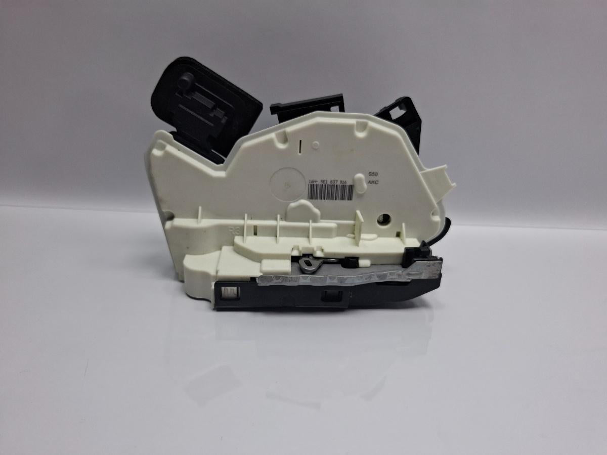 Broasca usa dreapta fata SKODA OCTAVIA Combi 5E5 2012 - > TDI CKFC, CRMB, CYKA 5E1837016