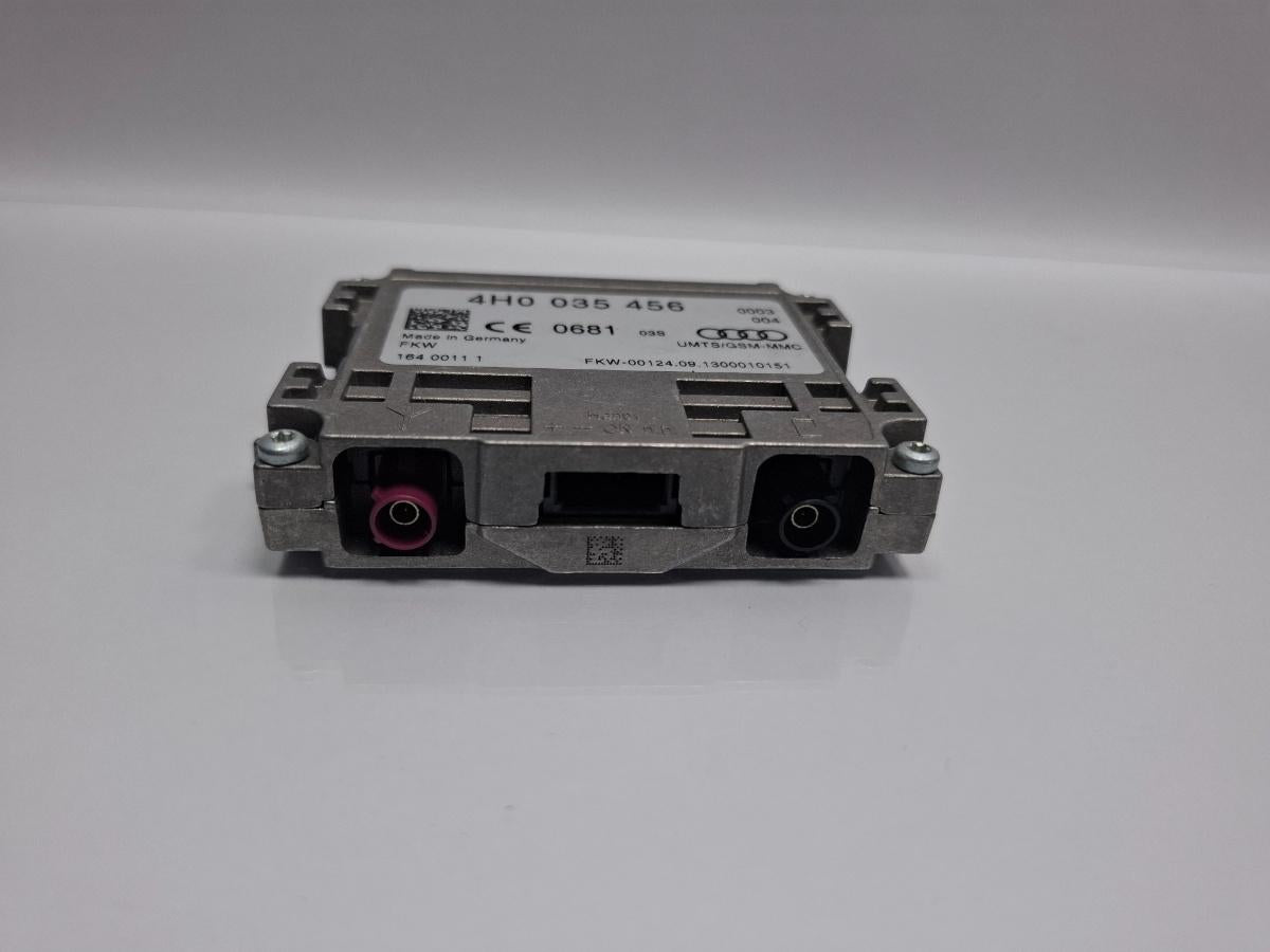 Amplificator  antena SKODA OCTAVIA Combi 5E5 2012 - > TDI CKFC, CRMB, CYKA 4H0035456
