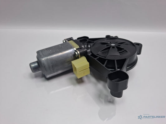 Motoras macara geam stanga fata SKODA OCTAVIA Combi 5E5 2012 - > TDI CKFC, CRMB, CYKA BOSCH 0130822717 5Q0959801B