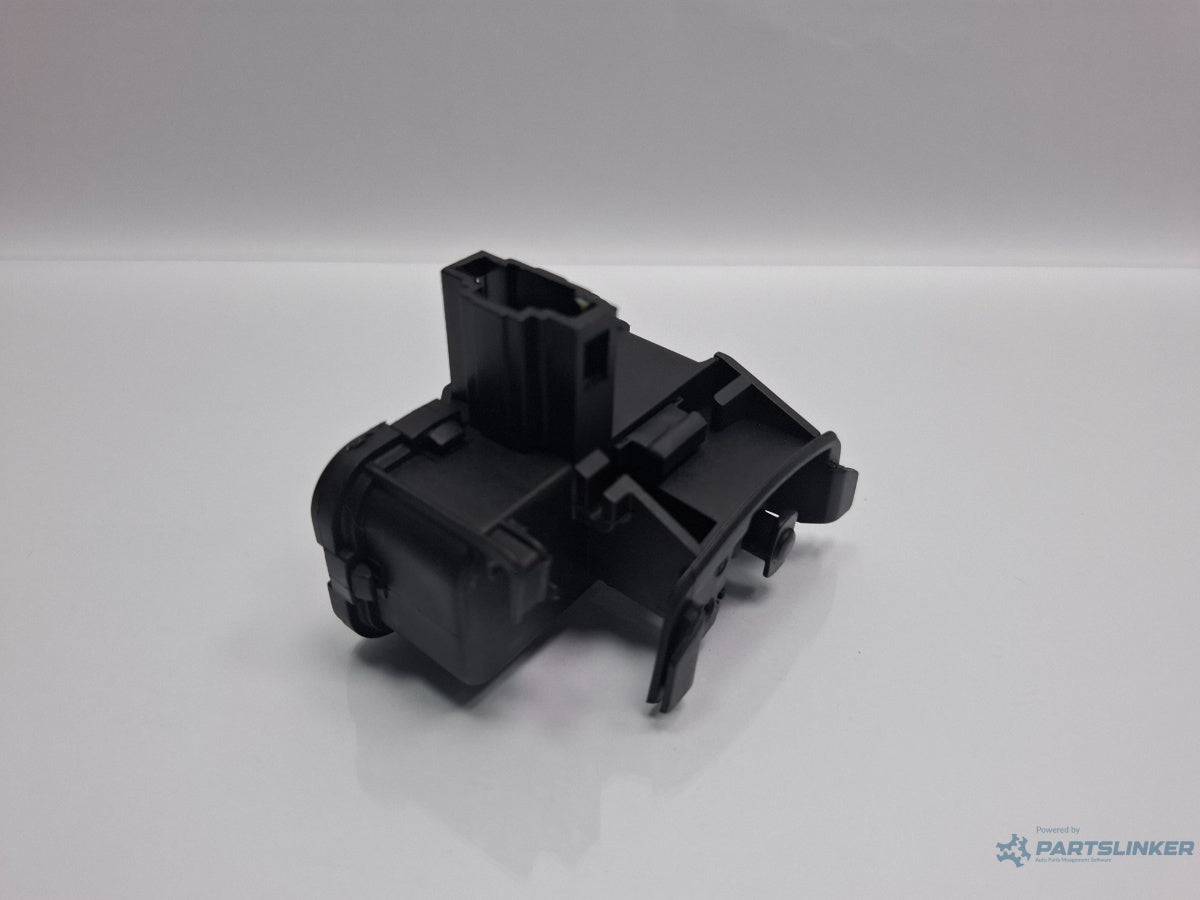 Motoras usita rezervor SKODA OCTAVIA Combi 5E5 2012 - > TDI CKFC, CRMB, CYKA 7P0810773D