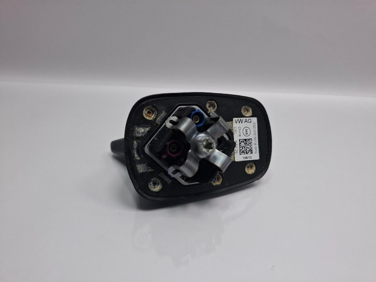 Antena SKODA OCTAVIA Combi 5E5 2012 - > TDI CKFC, CRMB, CYKA 5Q0035507B