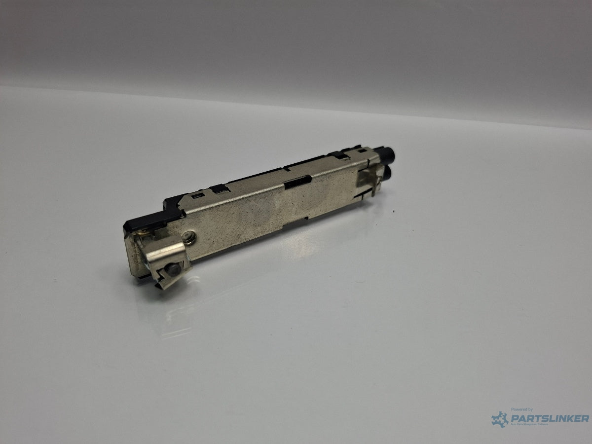 Amplificator antena SKODA OCTAVIA Combi 5E5 2012 - > TDI CKFC, CRMB, CYKA 5E9035577B