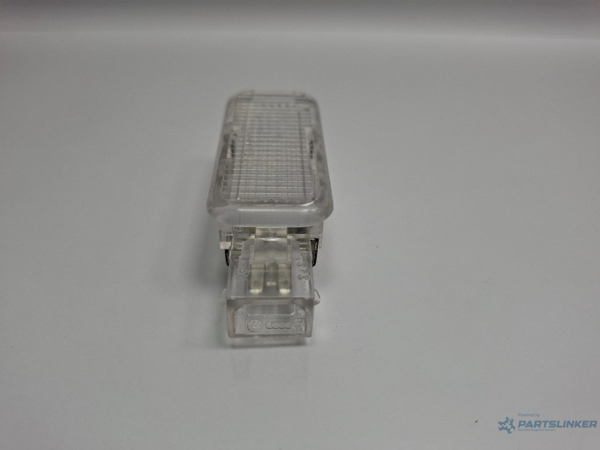 Lampa usa fata SKODA OCTAVIA Combi 5E5 2012 - > TDI CKFC, CRMB, CYKA 3B0947416