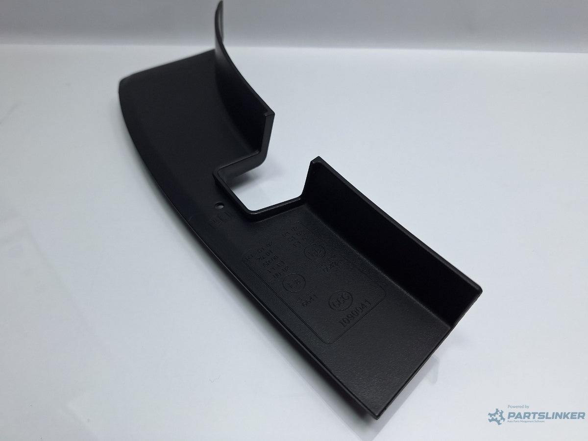 Ornament stop stanga SKODA OCTAVIA Combi 5E5 2012 - > TDI CKFC, CRMB, CYKA 5E9945311