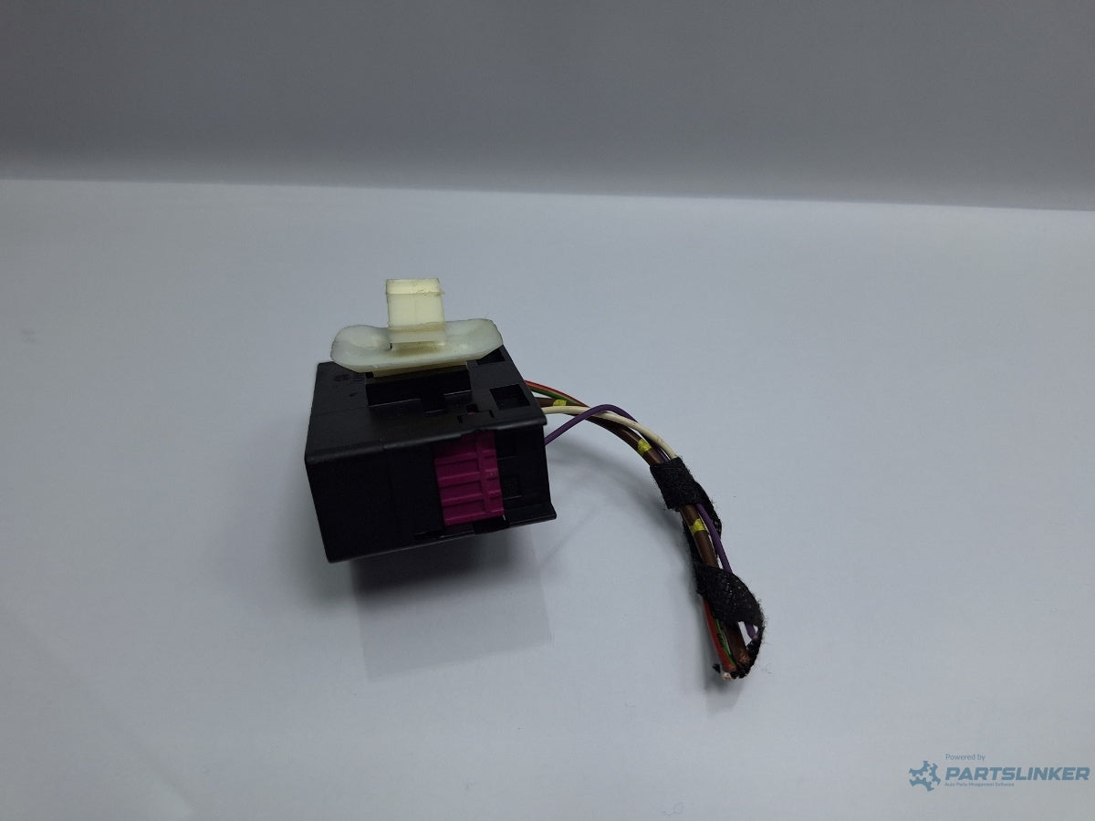 Mufa conector incalzire scaun  SKODA OCTAVIA Combi 5E5 2012 - > TDI CKFC, CRMB, CYKA 7L0972762