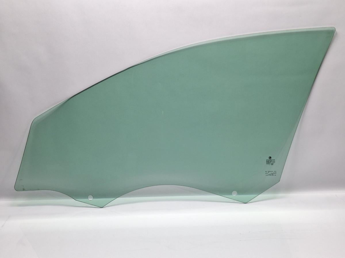 Geam usa dreapta fata SKODA OCTAVIA Combi 5E5 2012 - > TDI CKFC, CRMB, CYKA AGC 43R-00049 5E0845202A
