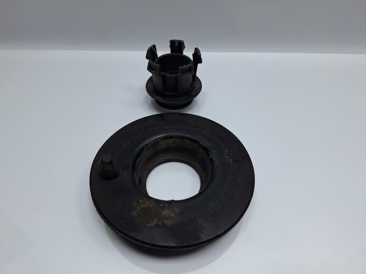 Tampon de cauciuc arc elicoidal spate SKODA OCTAVIA Combi 5E5 2012 - > TDI CKFC, CRMB, CYKA 5Q0512297B, 5Q0525691A