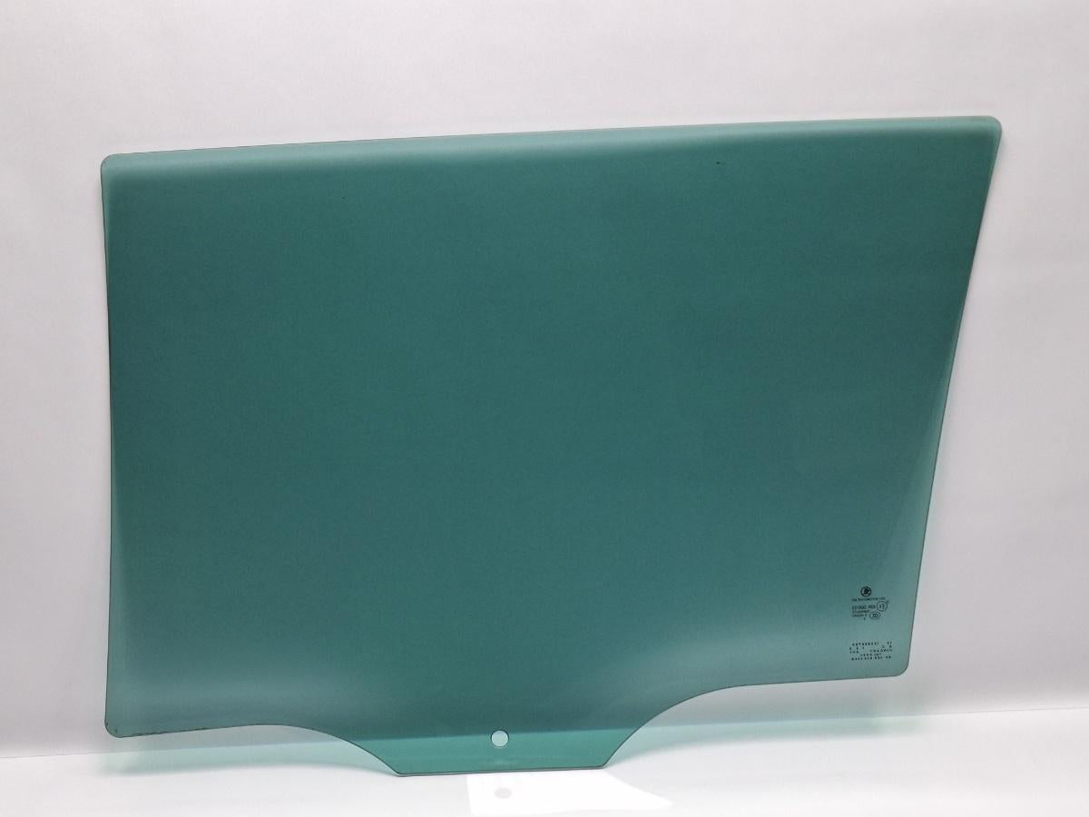 Geam privacy usa dreapta spate SKODA OCTAVIA Combi 5E5 2012 - > TDI CKFC, CRMB, CYKA AGC 43R-006723 5E9845206B