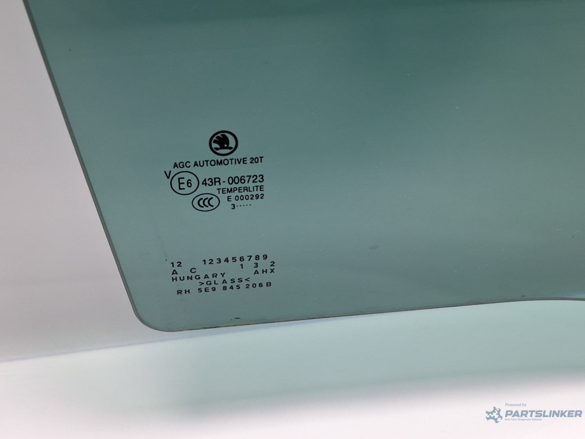 Geam usa dreapta spate SKODA OCTAVIA Combi 5E5 2012 - > TDI CKFC, CRMB, CYKA AGC 43R-006723 5E9845206B
