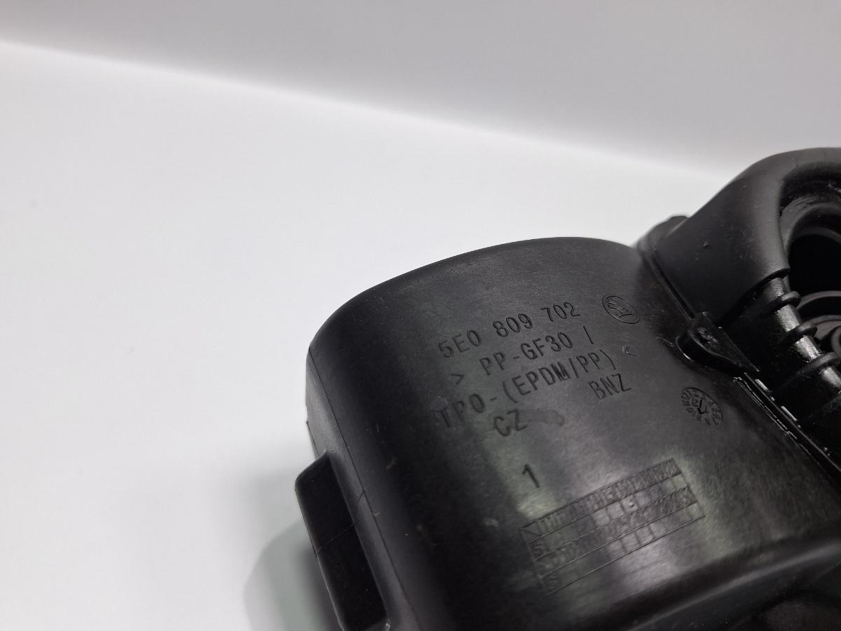Usita rezervor LA7W SKODA OCTAVIA Combi 5E5 2012 - > TDI CKFC, CRMB, CYKA 5E0809702