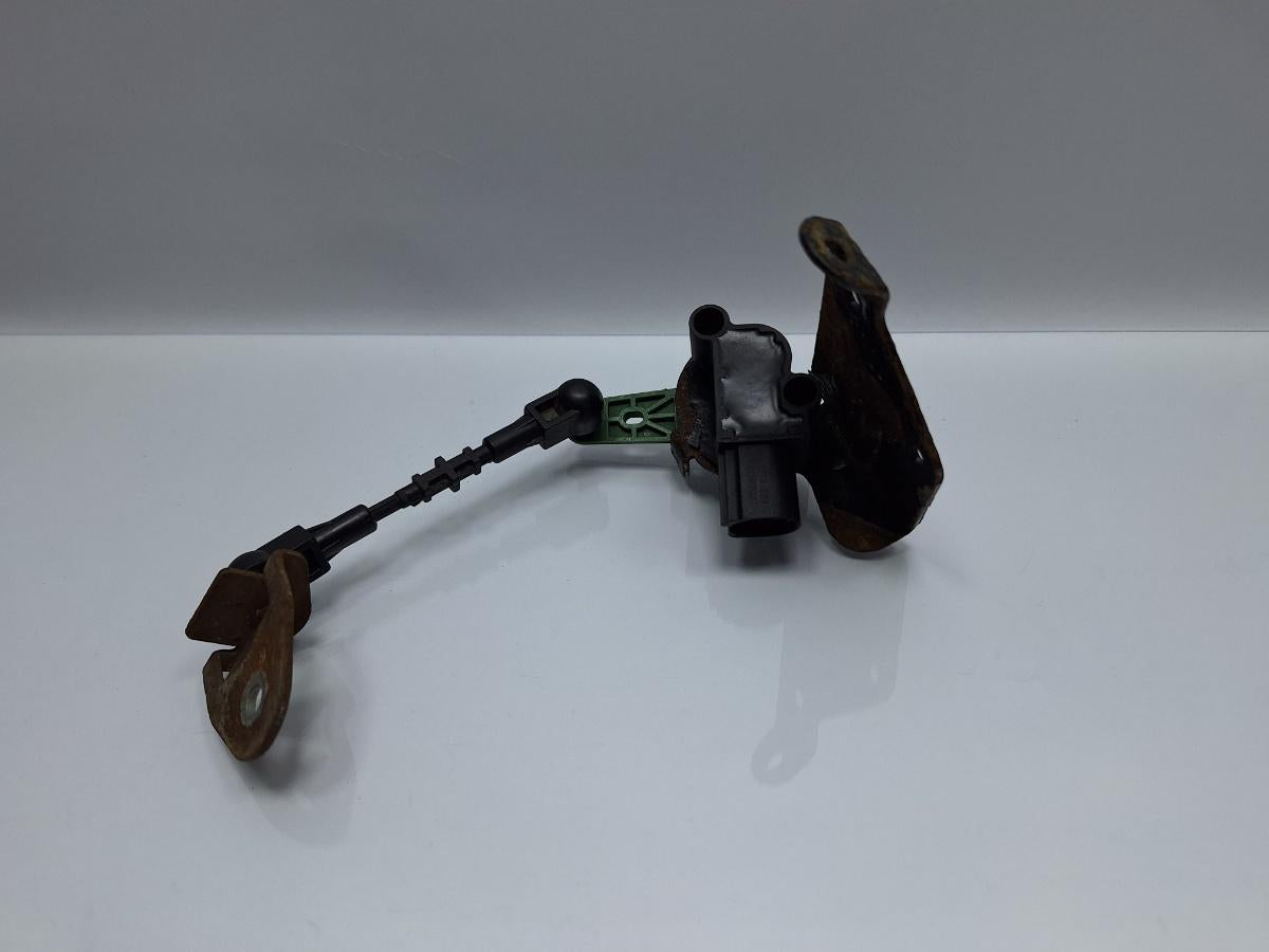 Senzor de nivel faruri spate SKODA OCTAVIA Combi 5E5 2012 - > TDI CKFC, CRMB, CYKA 5Q0512521E