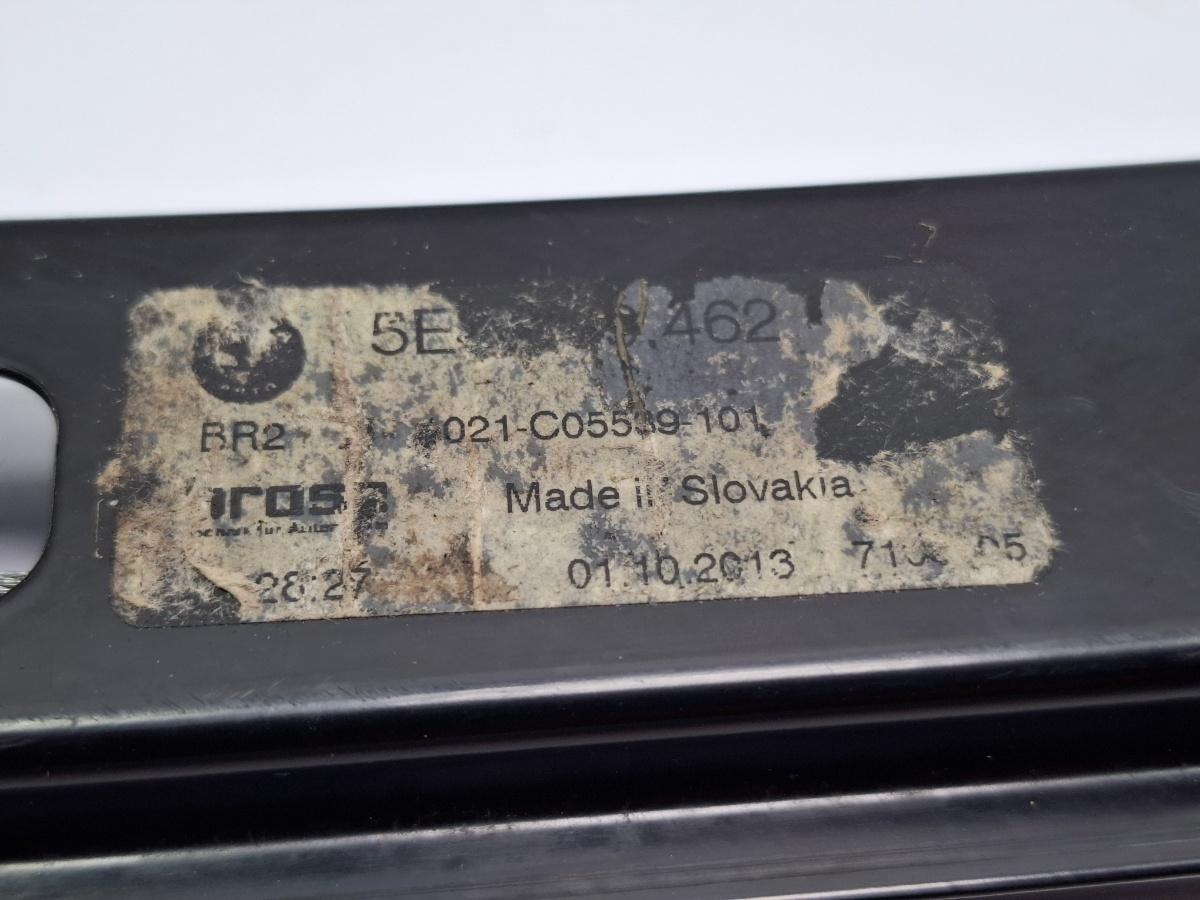 Macara geam dreapta spate SKODA OCTAVIA Combi 5E5 2012 - > TDI CKFC, CRMB, CYKA 5E0839462