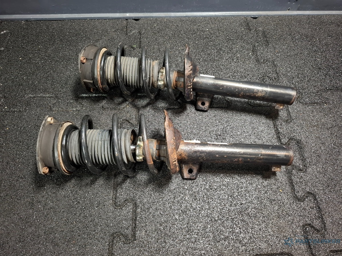 Set arcuri cu amortizoare fata SKODA OCTAVIA Combi 5E5 2012 - > TDI CKFC, CRMB, CYKA 5Q0413023FJ