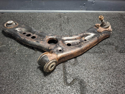 Brat bascula stanga fata SKODA OCTAVIA Combi 5E5 2012 - > TDI CKFC, CRMB, CYKA 5Q0407151