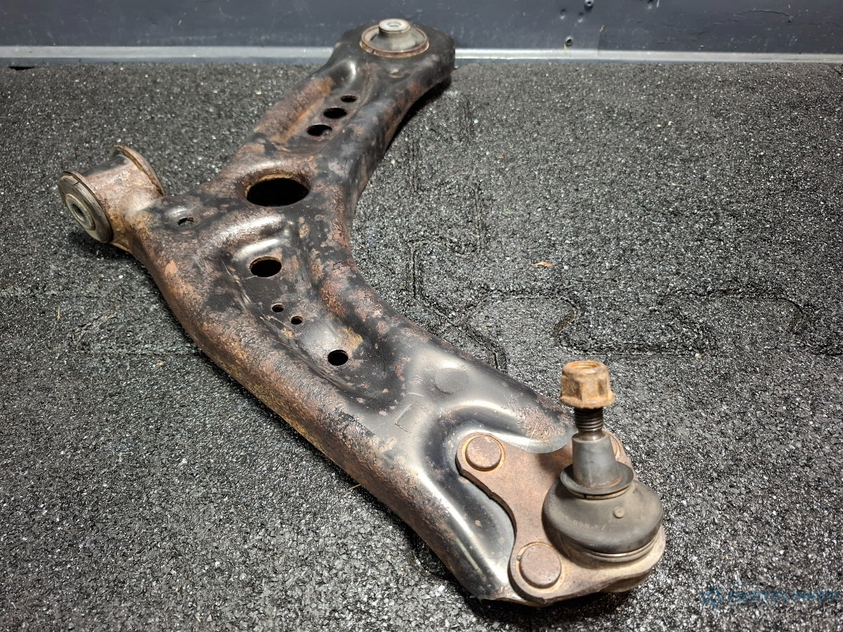 Brat bascula stanga fata SKODA OCTAVIA Combi 5E5 2012 - > TDI CKFC, CRMB, CYKA 5Q0407151