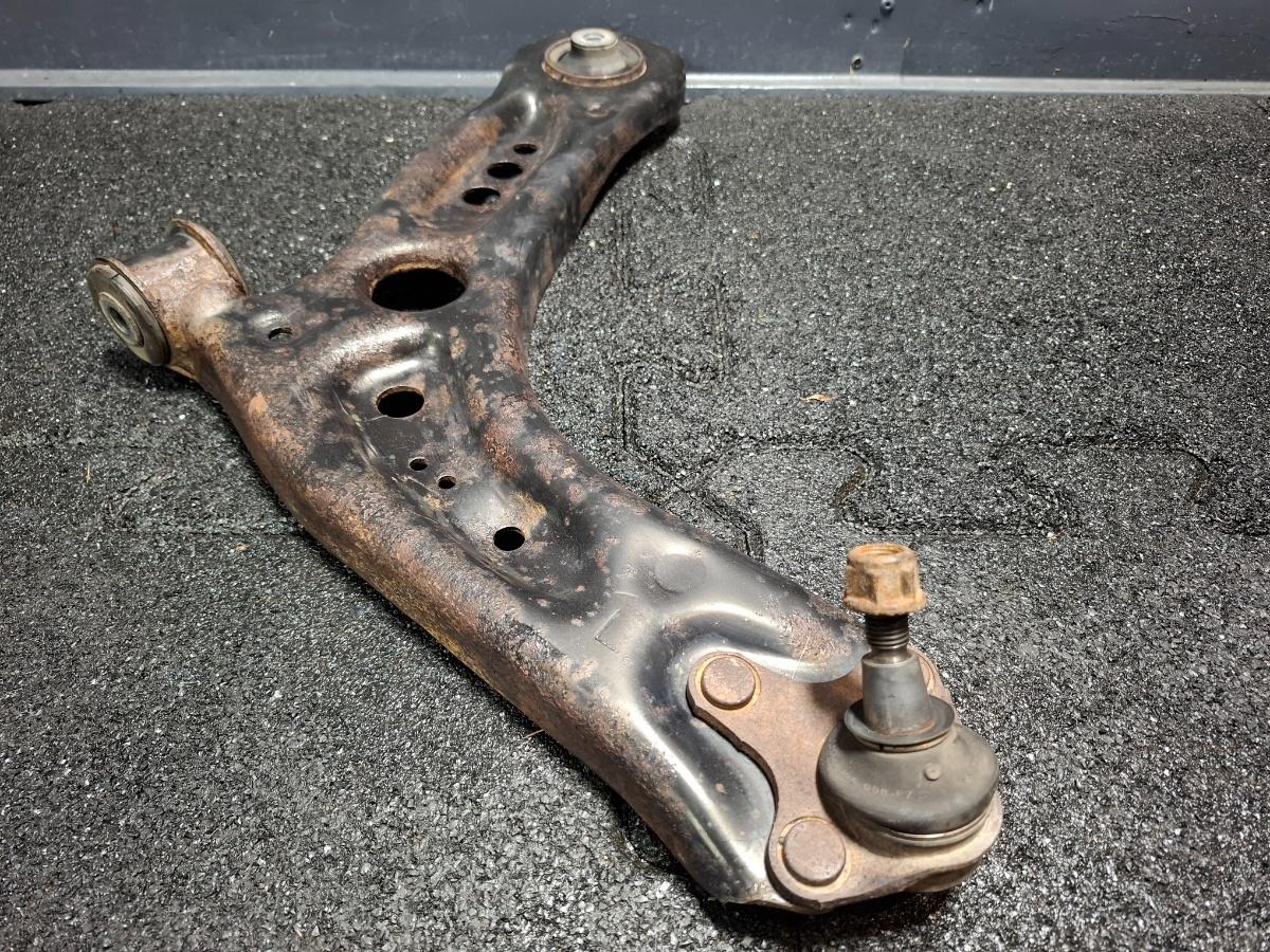Brat bascula stanga fata SKODA OCTAVIA Combi 5E5 2012 - > TDI CKFC, CRMB, CYKA 5Q0407151