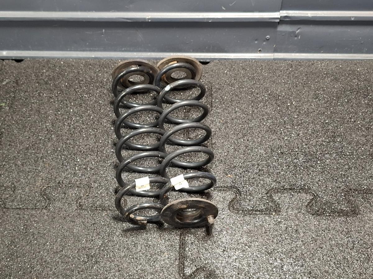 Set arcuri spate SKODA OCTAVIA Combi 5E5 2012 - > TDI CKFC, CRMB, CYKA 5Q0511121
