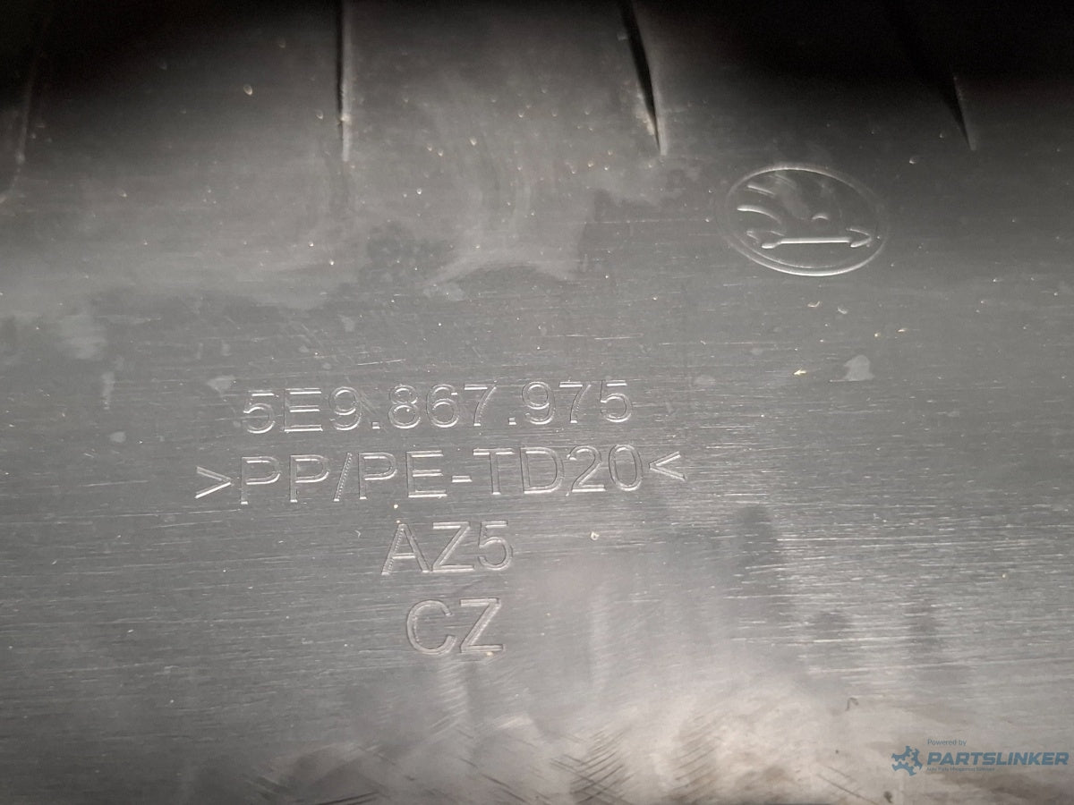 Ornament portbagaj SKODA OCTAVIA Combi 5E5 2012 - > TDI CKFC, CRMB, CYKA 5E9867975