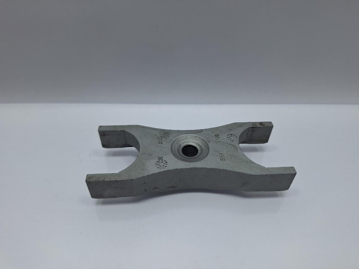 Clema fixare injector combustibil VOLKSWAGEN PASSAT 362 2010 - 2014 TDI CFFB 03L216A , 03L130216A