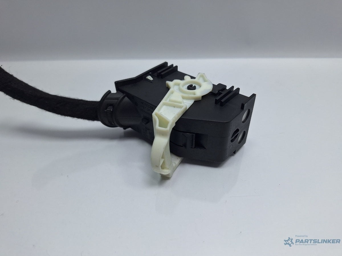 Mufa conector 73 pini SKODA OCTAVIA Combi 5E5 2012 - > TDI CKFC, CRMB, CYKA 5Q0937700C