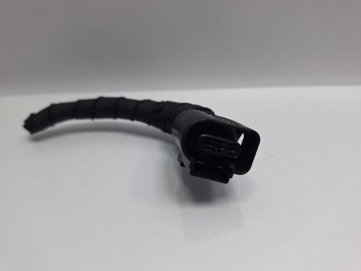 Mufa conector 3 pini SKODA OCTAVIA Combi 5E5 2012 - > TDI CKFC, CRMB, CYKA 8K0973703G