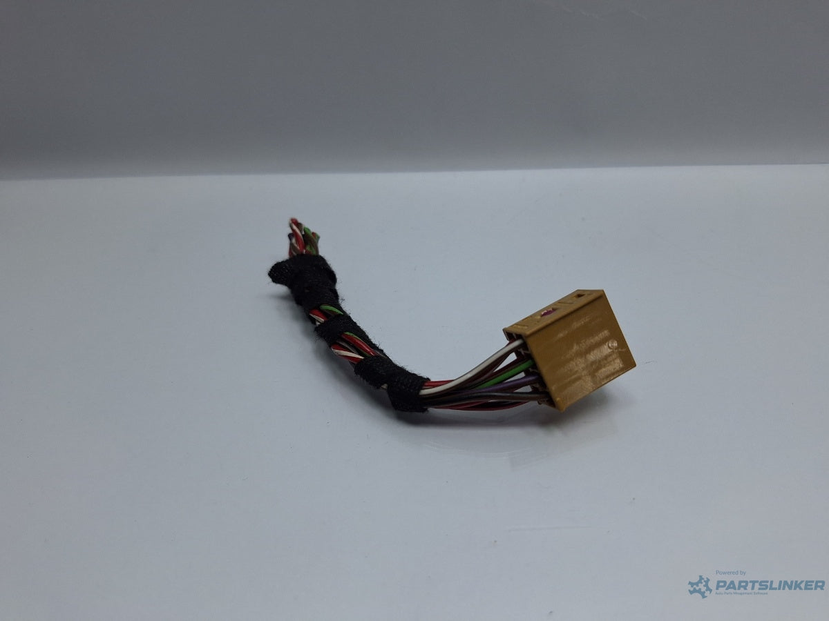 Mufa conector 8 pini SKODA OCTAVIA Combi 5E5 2012 - > TDI CKFC, CRMB, CYKA 3B7035447