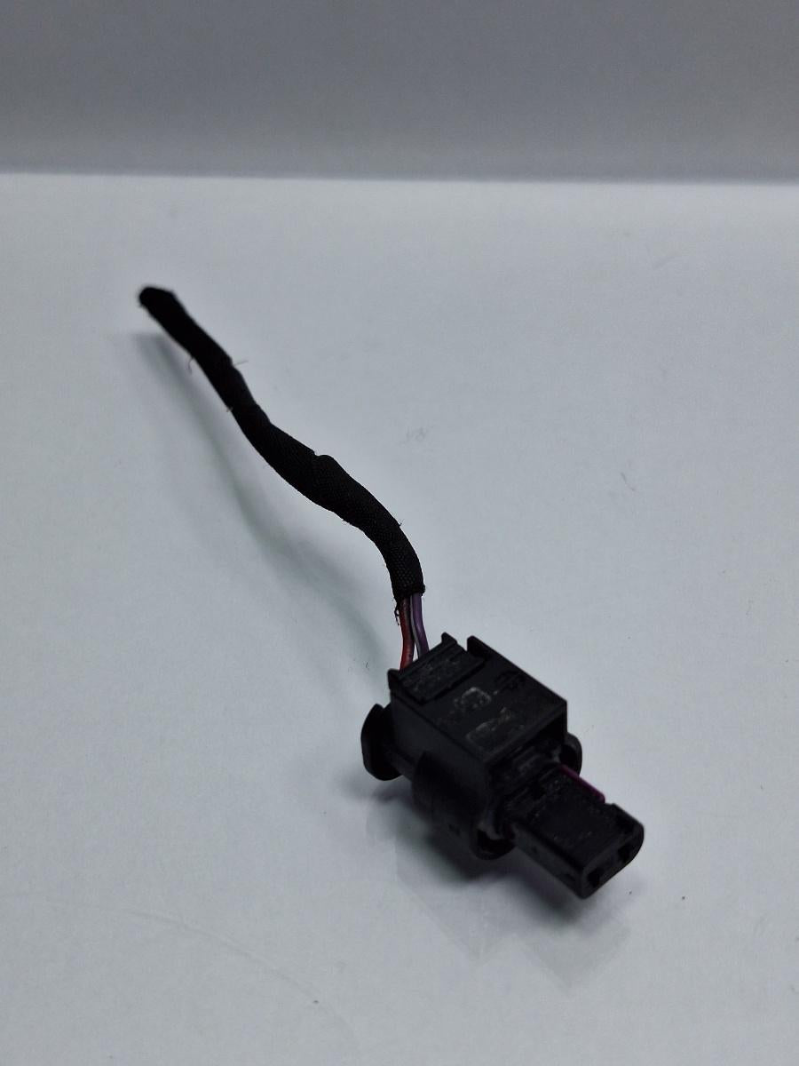 Mufa conector 2 pini SKODA OCTAVIA Combi 5E5 2012 - > TDI CKFC, CRMB, CYKA 4H0973702A