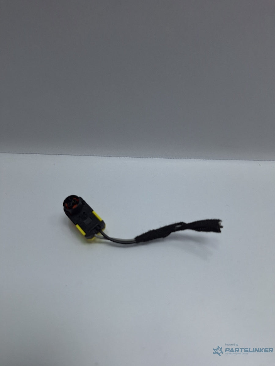 Mufa conector 2 pini SKODA OCTAVIA Combi 5E5 2012 - > TDI CKFC, CRMB, CYKA 8K0972562