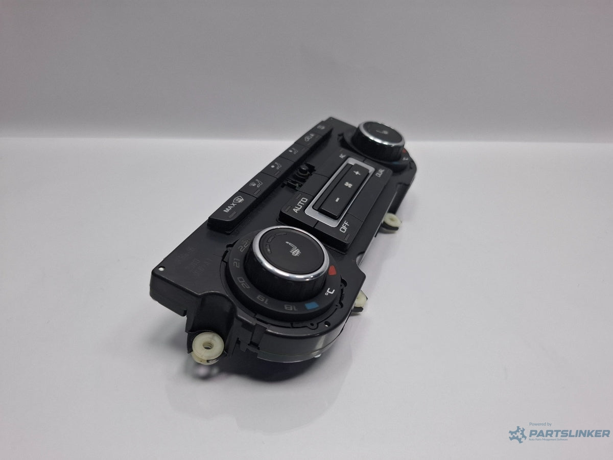 Panou climatronic SKODA SUPERB III Estate 3T5 2009 - 2015 TDI CBBB, CFGB 3T0907044BS