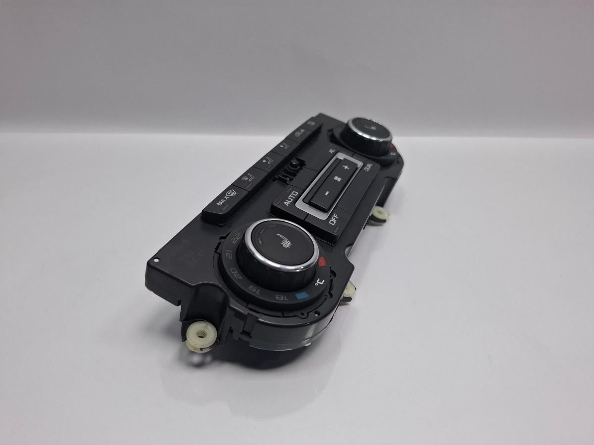 Panou climatronic SKODA SUPERB II Estate 3T5 2009 - 2015 TDI CBBB, CFGB 3T0907044BS