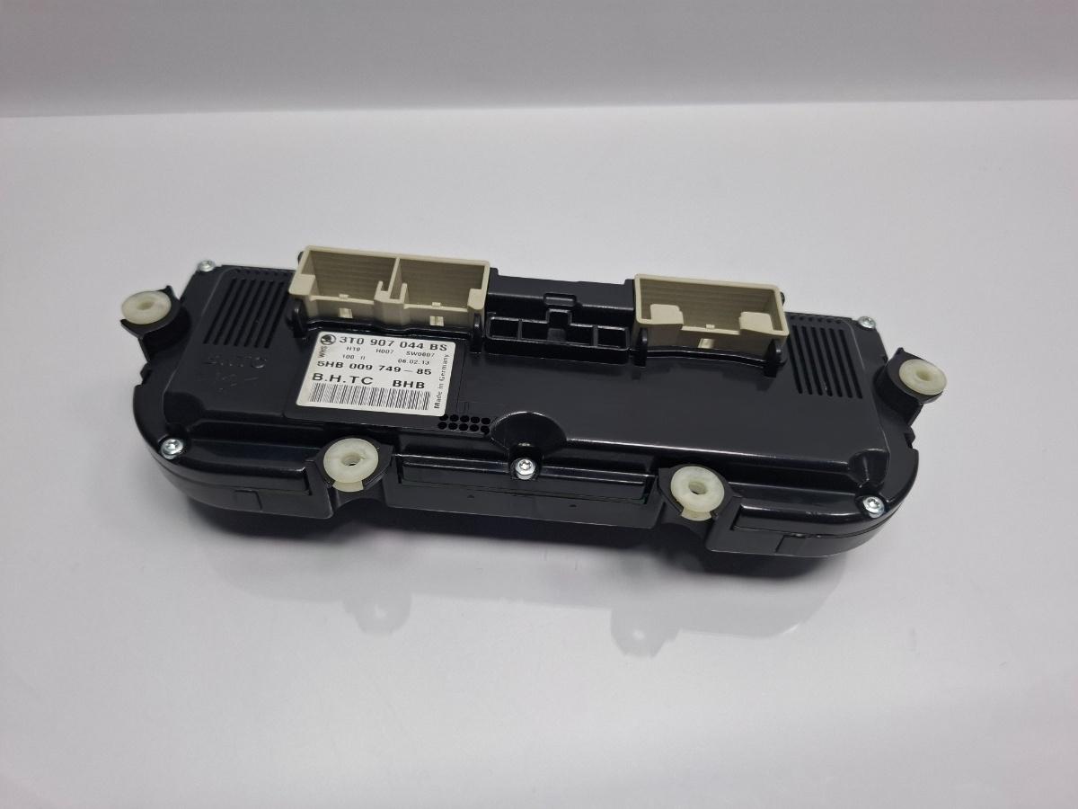 Panou climatronic SKODA SUPERB II Estate 3T5 2009 - 2015 TDI CBBB, CFGB 3T0907044BS