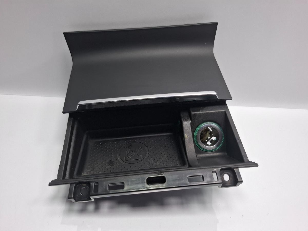 Scrumiera SKODA SUPERB II Estate 3T5 2009 - 2015 TDI CBBB, CFGB 3T0857962B , 3T0863077B