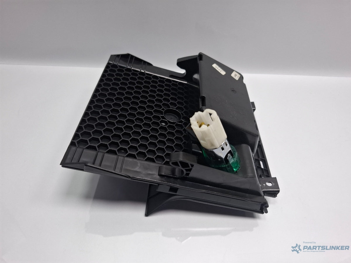 Scrumiera SKODA SUPERB III Estate 3T5 2009 - 2015 TDI CBBB, CFGB 3T0857962B , 3T0863077B