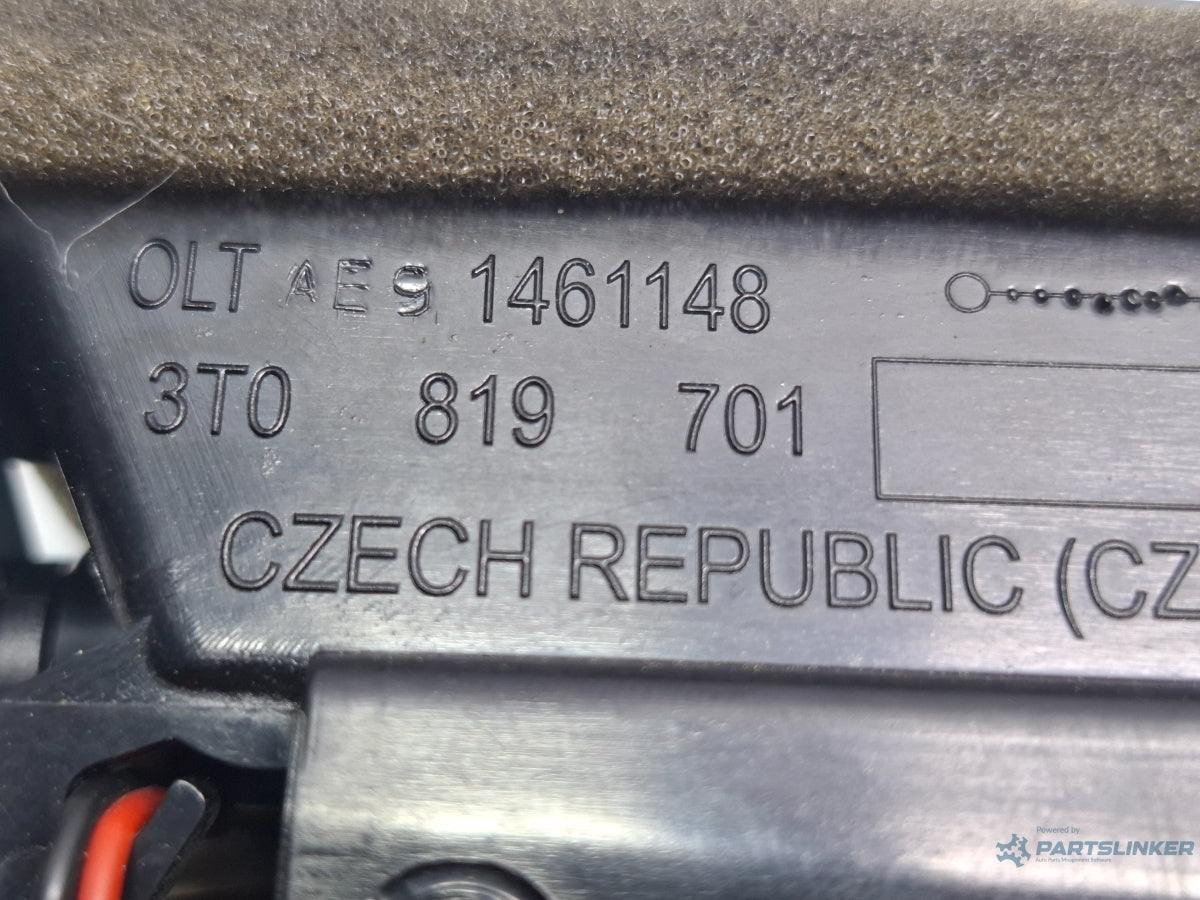 Grila aerisire stanga SKODA SUPERB III Estate 3T5 2009 - 2015 TDI CBBB, CFGB 3T0819701