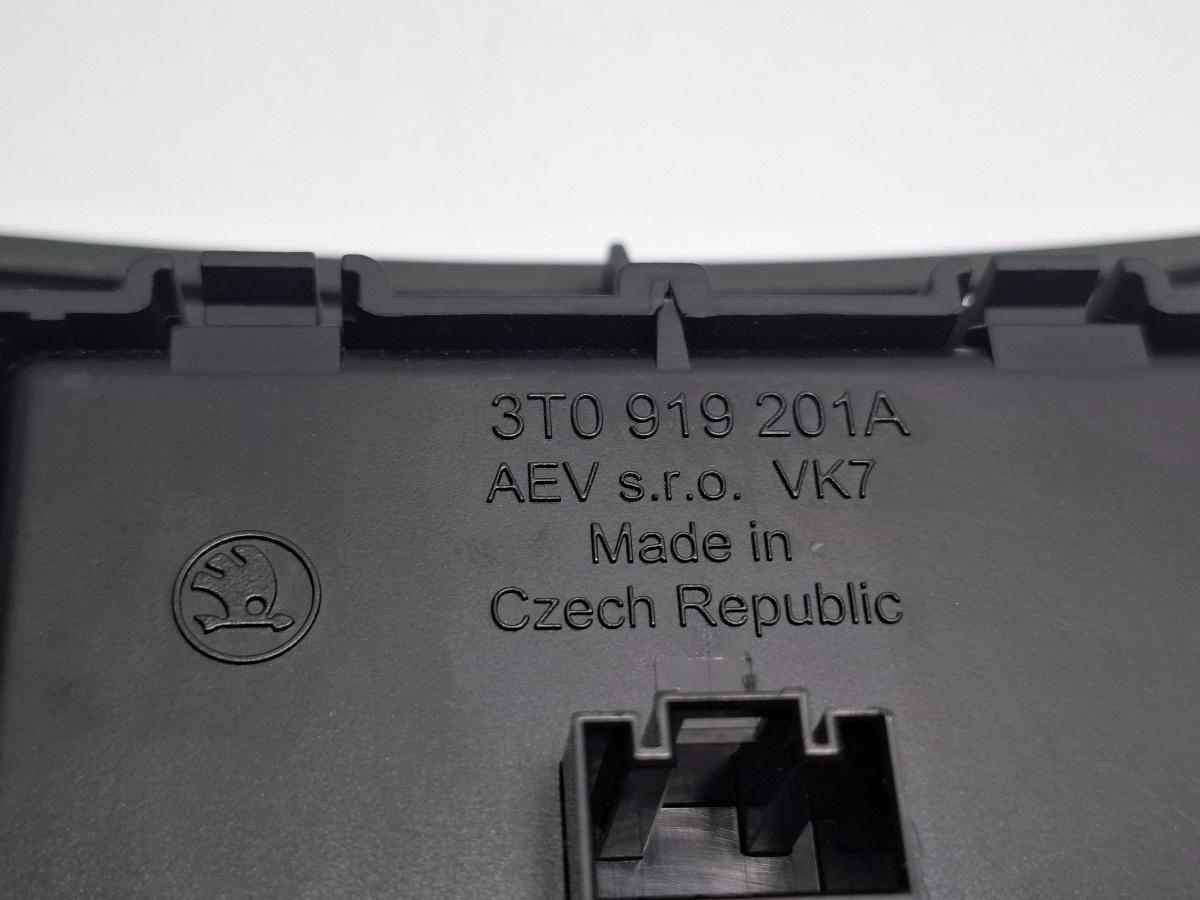 Display cotiera SKODA SUPERB II Estate 3T5 2009 - 2015 TDI CBBB, CFGB 3T0919201A