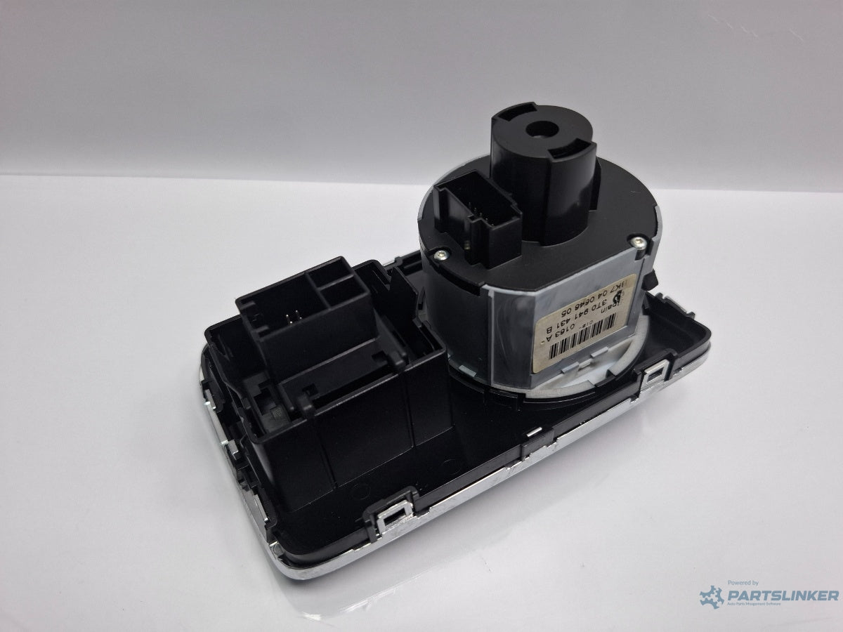 Bloc lumini SKODA SUPERB III Estate 3T5 2009 - 2015 TDI CBBB, CFGB 3T0941431B