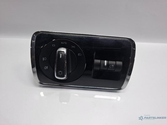 Bloc lumini SKODA SUPERB III Estate 3T5 2009 - 2015 TDI CBBB, CFGB 3T0941431B