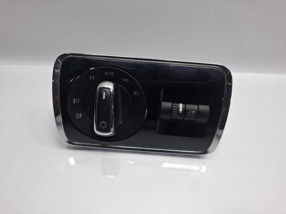 Bloc lumini SKODA SUPERB II Estate 3T5 2009 - 2015 TDI CBBB, CFGB 3T0941431B