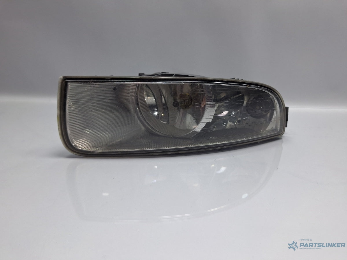 Proiector ceata stanga SKODA SUPERB III Estate 3T5 2009 - 2015 TDI CBBB, CFGB 3T0941699A