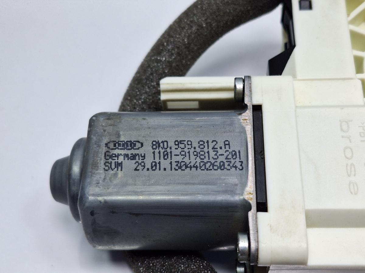 Motoras macara dreapta spate SKODA SUPERB II Estate 3T5 2009 - 2015 TDI CBBB, CFGB 8K0959812A