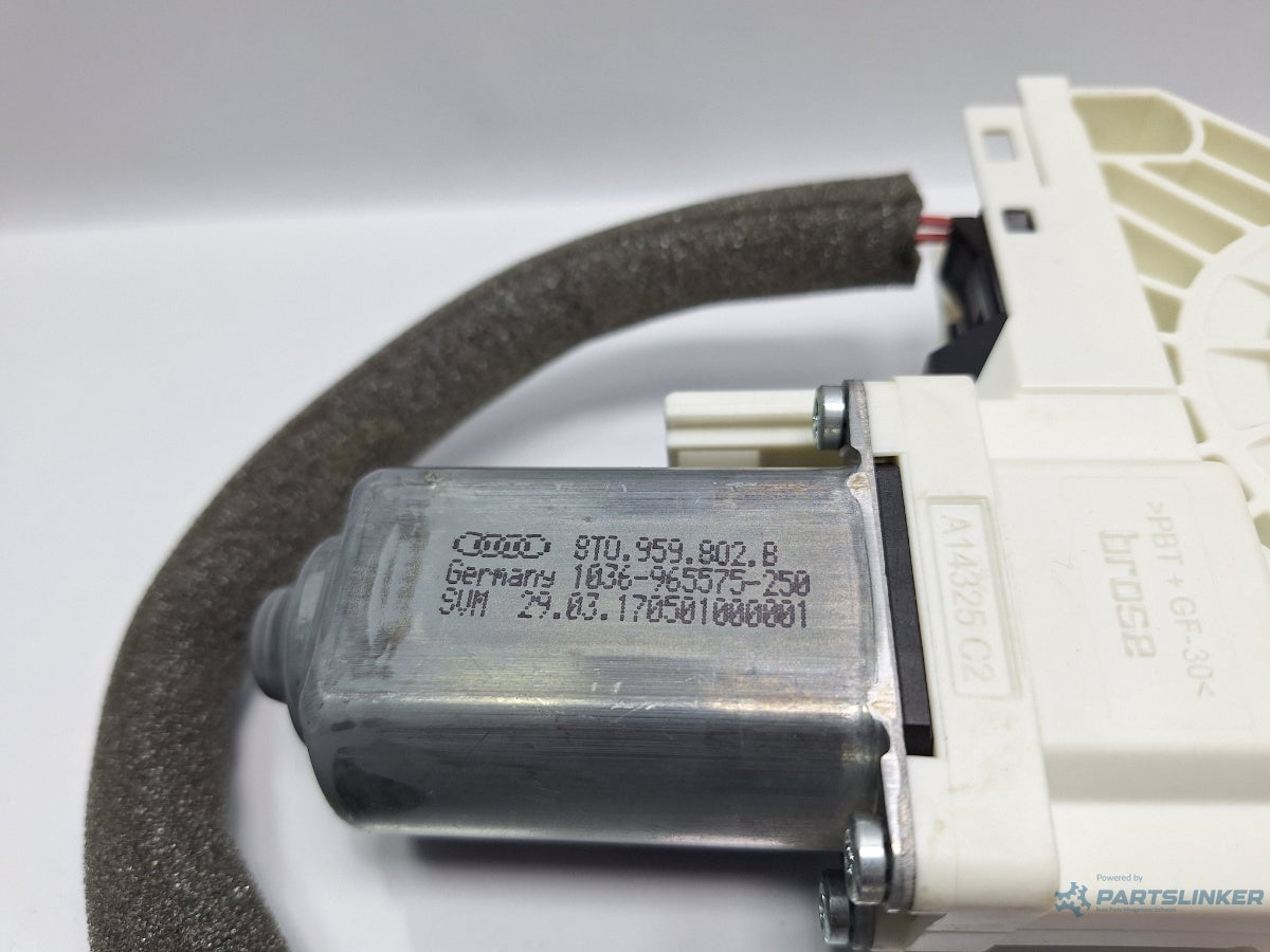 Motoras macara  dreapta fata SKODA SUPERB III Estate 3T5 2009 - 2015 TDI CBBB, CFGB 8T0959802B