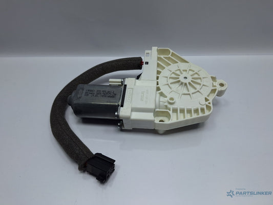 Motoras macara  dreapta fata SKODA SUPERB III Estate 3T5 2009 - 2015 TDI CBBB, CFGB 8T0959802B