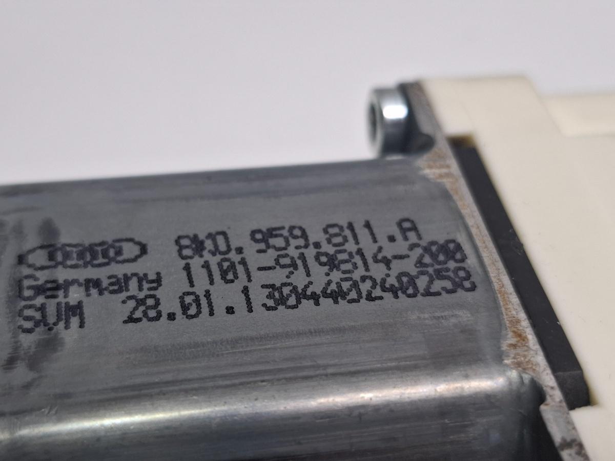 Motoras macara stanga spate SKODA SUPERB II Estate 3T5 2009 - 2015 TDI CBBB, CFGB 8K0959811A