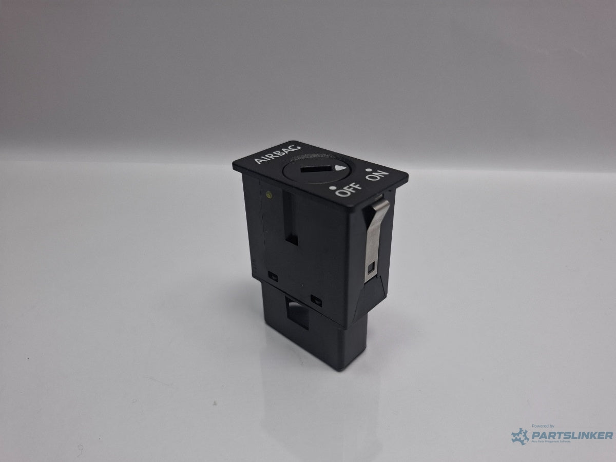 Buton airbag SKODA SUPERB III Estate 3T5 2009 - 2015 TDI CBBB, CFGB 5P0919237C