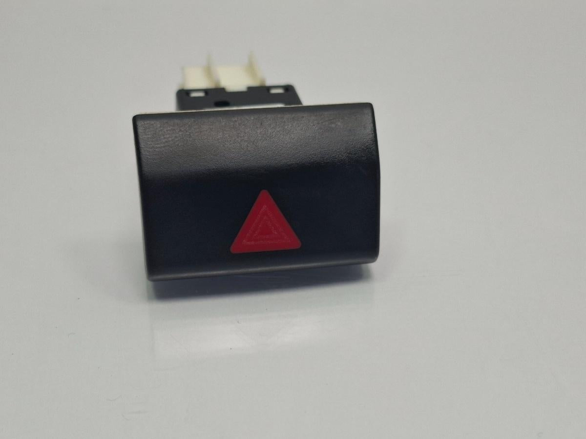 Buton avarii SKODA SUPERB II Estate 3T5 2009 - 2015 TDI CBBB, CFGB 3T0953235D